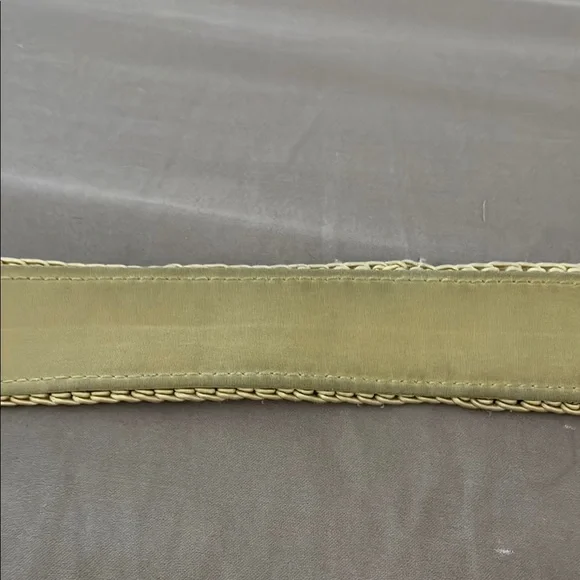 Liz Claiborne Black and Tan Shoulder Bag with Floral Accents - Picture 5 of 7